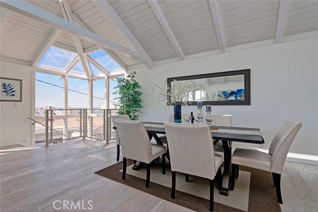 324 Bayview Drive, Hermosa Beach, California 90254, 3 Bedrooms Bedrooms, ,3 BathroomsBathrooms,Residential,Sold,Bayview,SB17236380