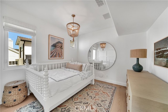 Detail Gallery Image 19 of 32 For 412 Acacia Ave, Corona Del Mar,  CA 92625 - 3 Beds | 3/1 Baths