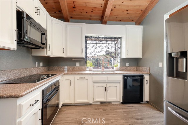 Detail Gallery Image 21 of 43 For 26201 Cumberland Rd, Tehachapi,  CA 93561 - 4 Beds | 2/1 Baths