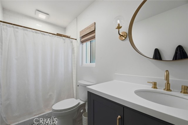 1002 3rd St, Hermosa Beach, California 90254, 4 Bedrooms Bedrooms, ,2 BathroomsBathrooms,Residential,For Sale,3rd St,SB26070138