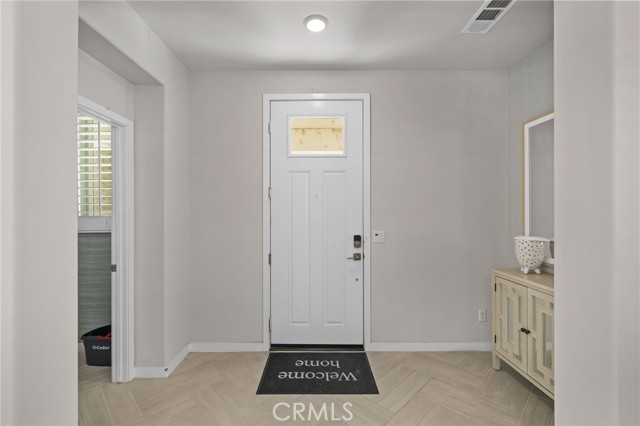 Detail Gallery Image 5 of 33 For 2571 E Pheasant Way, Ontario,  CA 91761 - 4 Beds | 2/1 Baths