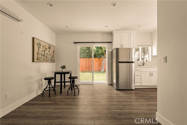 Detail Gallery Image 18 of 22 For 15233 Camarillo St, Sherman Oaks,  CA 91403 - – Beds | – Baths