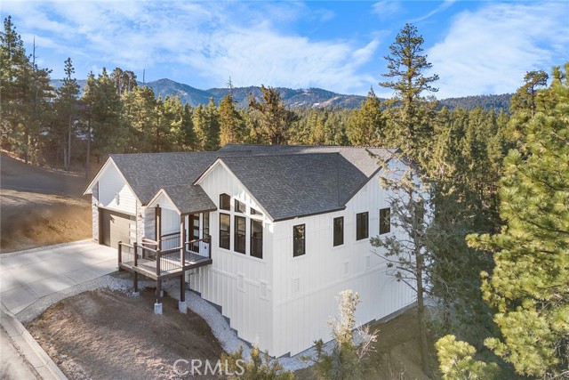 Detail Gallery Image 9 of 75 For 441 Woodcreek Dr, Big Bear City,  CA 92314 - 4 Beds | 3 Baths