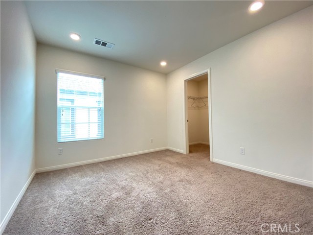 Detail Gallery Image 14 of 19 For 6129 Rosewood Way, Corona,  CA 92880 - 3 Beds | 2/1 Baths