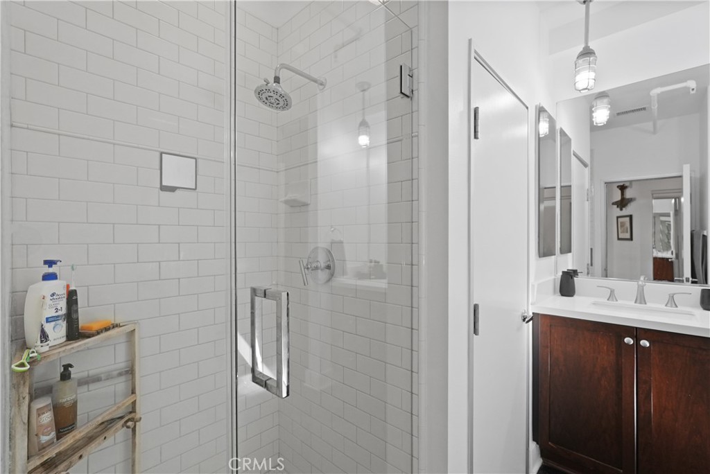 A05fa17c 4090 4bce A840 B260cf491ebc