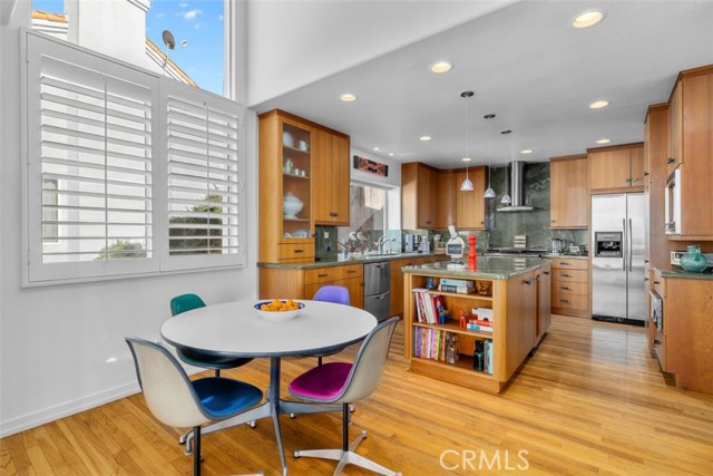 425 Via El Chico, Redondo Beach, California 90277, 3 Bedrooms Bedrooms, ,3 BathroomsBathrooms,Residential,For Sale,Via El Chico,SB25147877