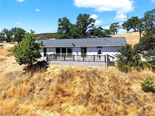2564 Indian Hill Road, Clearlake Oaks CA: https://media.crmls.org/medias/a0602013-5ce0-40be-b37c-7fb45a22e351.jpg