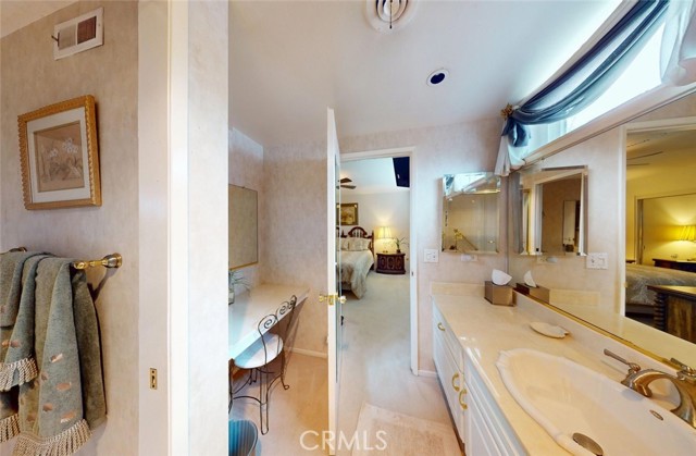 Image 29 of 41 For 9901 Westhaven Circle