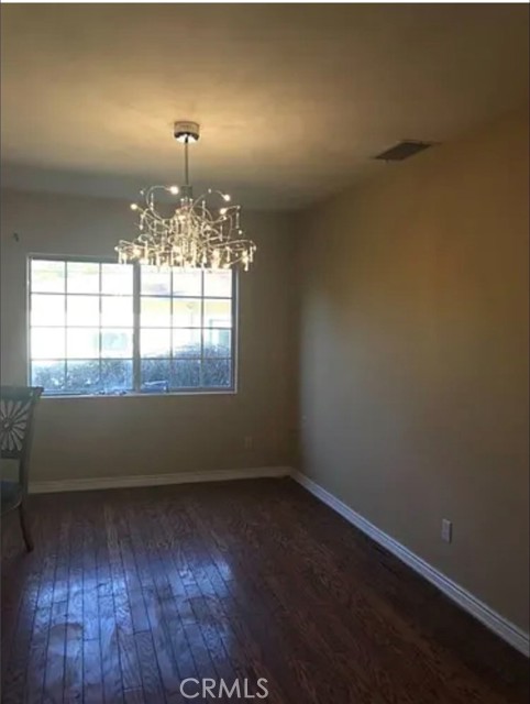 Detail Gallery Image 6 of 60 For 5224 Woodlake, Woodland Hills,  CA 91367 - 4 Beds | 3/1 Baths