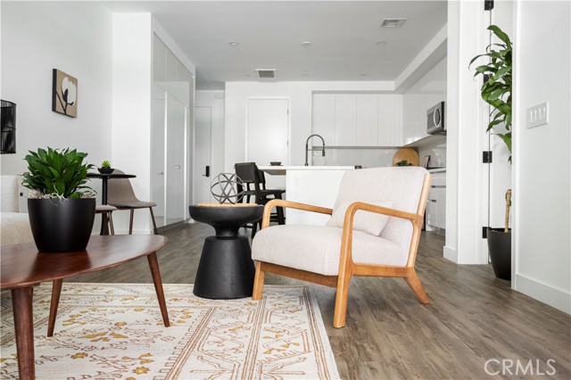 118 Astronaut Ellison S Onizuka Street, Los Angeles CA: https://media.crmls.org/medias/a061c160-a15f-42ae-bb9e-9a7ab6769921.jpg