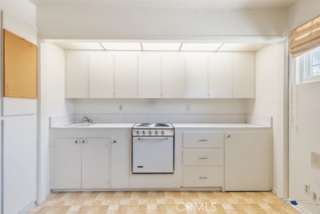 Detail Gallery Image 32 of 44 For 338 S La Serena Dr, West Covina,  CA 91791 - 4 Beds | 4/1 Baths