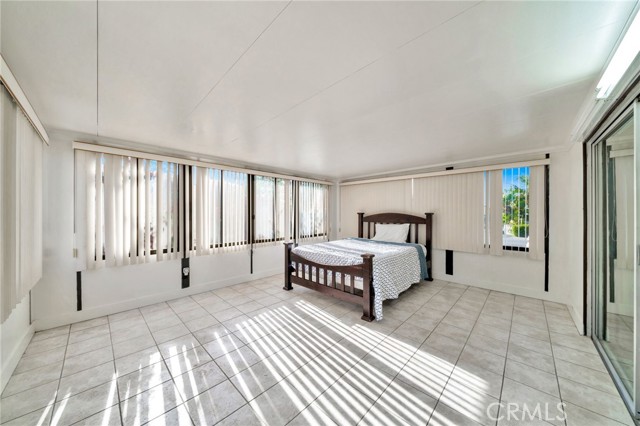 17121 Granada Lane, Huntington Beach CA: https://media.crmls.org/medias/a0630c85-f72f-4e30-8b18-80b3a9971919.jpg