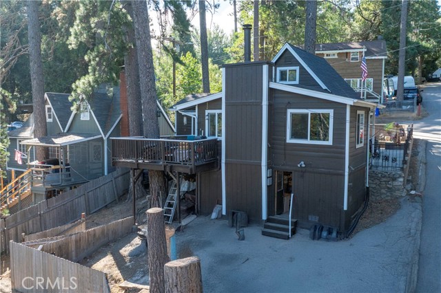22864 Alder Lane, Crestline CA: https://media.crmls.org/medias/a06330d6-3f27-4be7-8021-f2adb6b405db.jpg