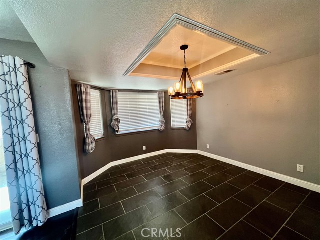 Detail Gallery Image 7 of 37 For 11575 Stuveling St, Oak Hills,  CA 92344 - 4 Beds | 2 Baths