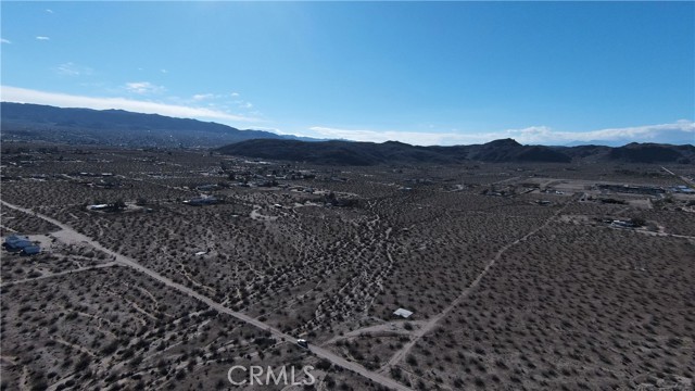 Detail Gallery Image 5 of 18 For 5024 Border, Joshua Tree,  CA 92252 - – Beds | – Baths