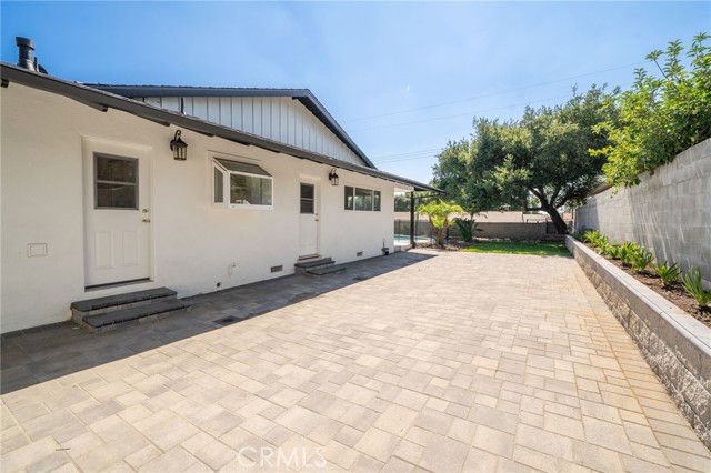 205 Hacienda N Avenue, Glendora CA: https://media.crmls.org/medias/a06416c3-5ff2-496c-a45d-d7d7900cd919.jpg