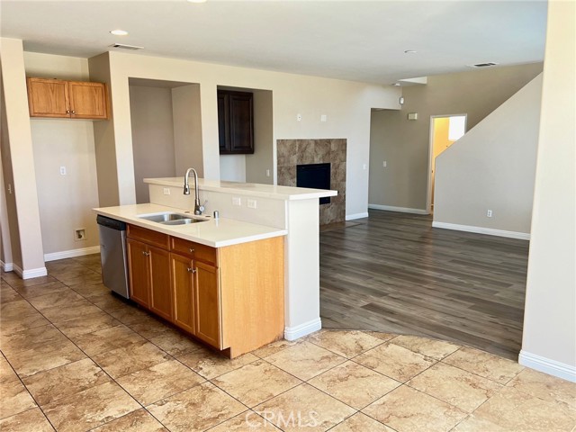 Detail Gallery Image 8 of 26 For 8750 Westwood Ave, Hesperia,  CA 92344 - 5 Beds | 2/1 Baths