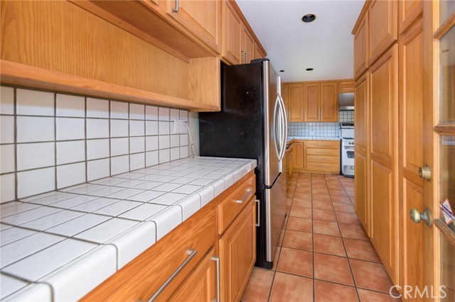Detail Gallery Image 9 of 23 For 8924 Chimineas Ave, Northridge,  CA 91325 - 4 Beds | 2 Baths