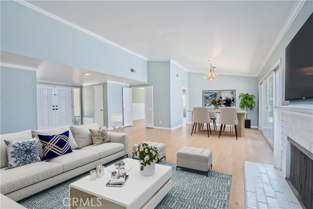Image 6 of 32 For 12824 Woodley Avenue