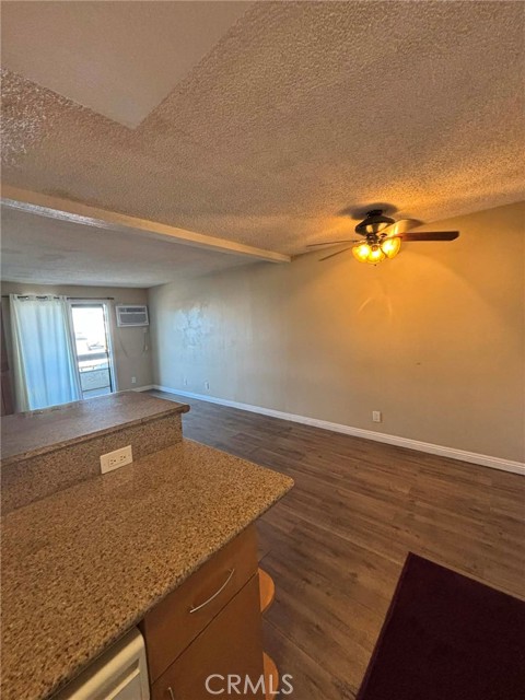 Detail Gallery Image 16 of 33 For 21800 Schoenborn St #217,  Canoga Park,  CA 91304 - 1 Beds | 1 Baths