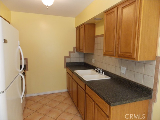 25276 Barton Road, Loma Linda CA: https://media.crmls.org/medias/a0678f50-3472-4cef-80b8-b7af1e8b68c5.jpg