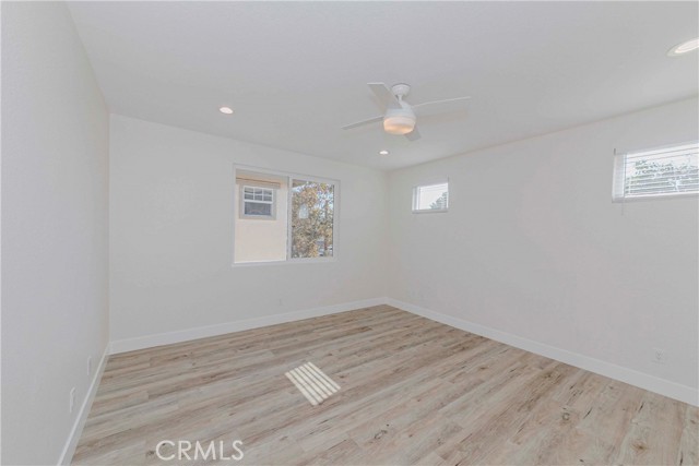 Detail Gallery Image 18 of 35 For 1972 W Blue Violet Ct, Anaheim,  CA 92801 - 3 Beds | 2/1 Baths