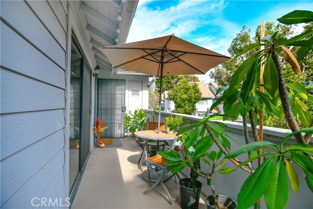 887 W 34th, Long Beach CA: https://media.crmls.org/medias/a068266a-4dfe-4523-b8ee-badce29a848f.jpg