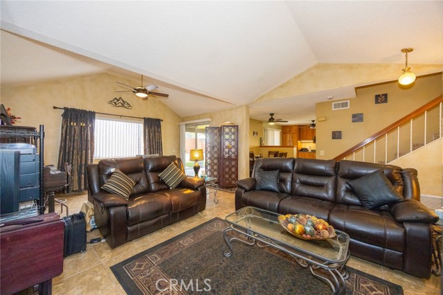 Detail Gallery Image 10 of 33 For 1907 Pepper Tree, Colton,  CA 92324 - 3 Beds | 2/1 Baths