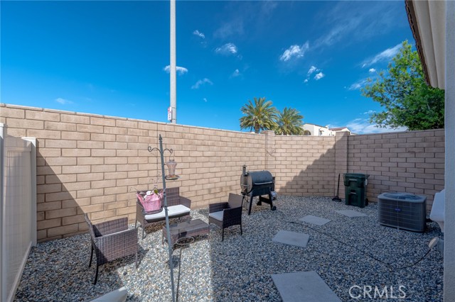 Detail Gallery Image 32 of 43 For 202 Bonita Ln, Rialto,  CA 92376 - 3 Beds | 2/1 Baths