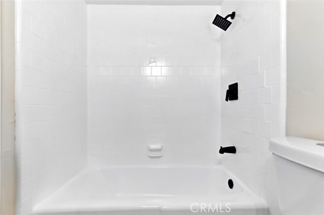 15195 Laguna Avenue, Lake Elsinore CA: https://media.crmls.org/medias/a069db52-ab1c-465c-b458-7d285679cc6c.jpg