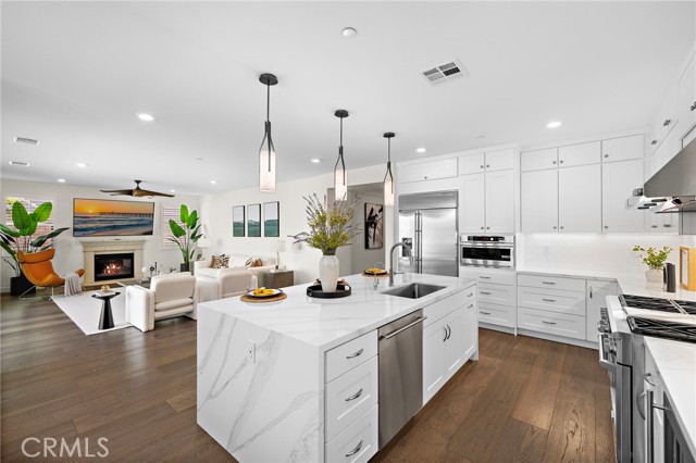 103 Aims, Irvine CA: https://media.crmls.org/medias/a06aa117-6fe3-4969-978c-ae8c955de536.jpg