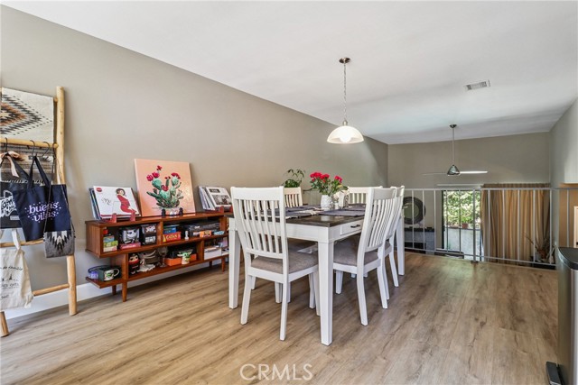 1832 Oak Tree Drive, Los Angeles CA: https://media.crmls.org/medias/a06aae3c-1573-4493-89d4-54104cce332f.jpg