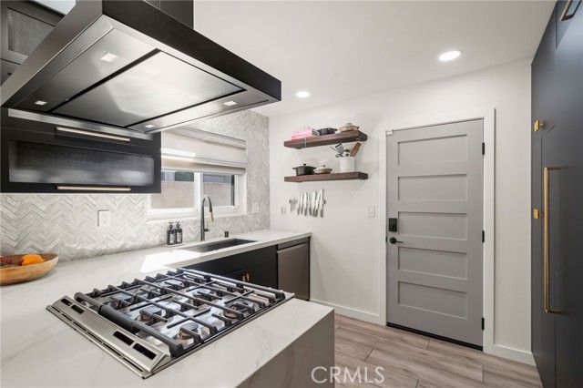 Detail Gallery Image 10 of 37 For 5330 Kirtland, Lakewood,  CA 90713 - 4 Beds | 2 Baths