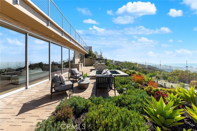3355 Alta Laguna Boulevard, Laguna Beach CA: https://media.crmls.org/medias/a06b7294-0231-4926-9f78-6a6688127b8d.jpg