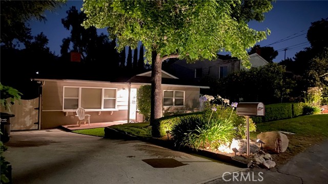 3334 Alabama Street, La Crescenta, California 91214, 3 Bedrooms Bedrooms, ,1 BathroomBathrooms,Residential Lease,For Rent,3334 Alabama Street,CRGD25156359