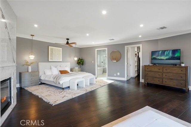 3654 Wrightwood Dr, Studio City CA: https://media.crmls.org/medias/a06be81f-c86b-4e56-9237-f6d2a17f68f4.jpg
