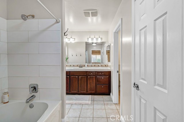 Detail Gallery Image 20 of 28 For 5614 Windward Bay Ct, Bakersfield,  CA 93312 - 3 Beds | 2 Baths