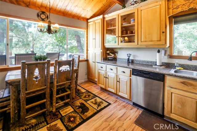 Detail Gallery Image 18 of 35 For 1218 Bow Canyon Ct, Big Bear Lake,  CA 92315 - 2 Beds | 1 Baths