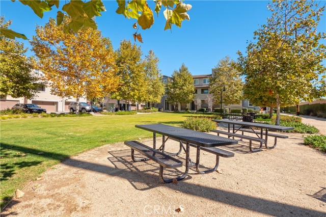 Detail Gallery Image 13 of 22 For 1150 Newberry, Claremont,  CA 91711 - 2 Beds | 3 Baths