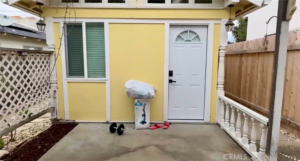 https://media.crmls.org/medias/a06d9641-8b05-4971-a1d7-a08314186306.jpg?preset=X-Large