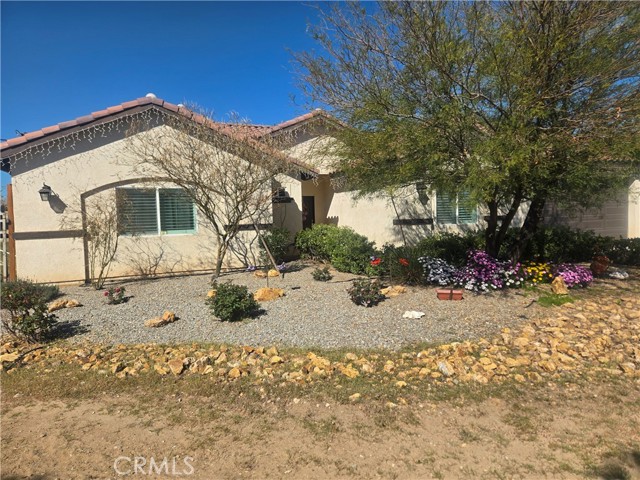 Detail Gallery Image 4 of 37 For 10438 7th, Hesperia,  CA 92345 - 4 Beds | 3 Baths