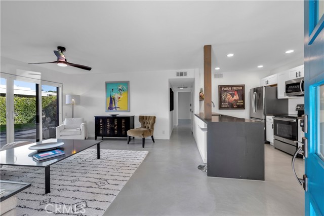 Detail Gallery Image 2 of 48 For 1111 E Ramon Rd #51,  Palm Springs,  CA 92264 - 2 Beds | 2 Baths