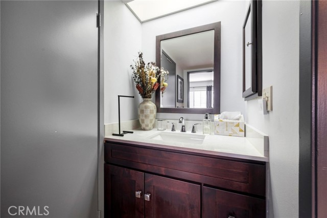 Detail Gallery Image 31 of 34 For 4634 Don Lorenzo Dr a,  Los Angeles,  CA 90008 - 3 Beds | 2/1 Baths