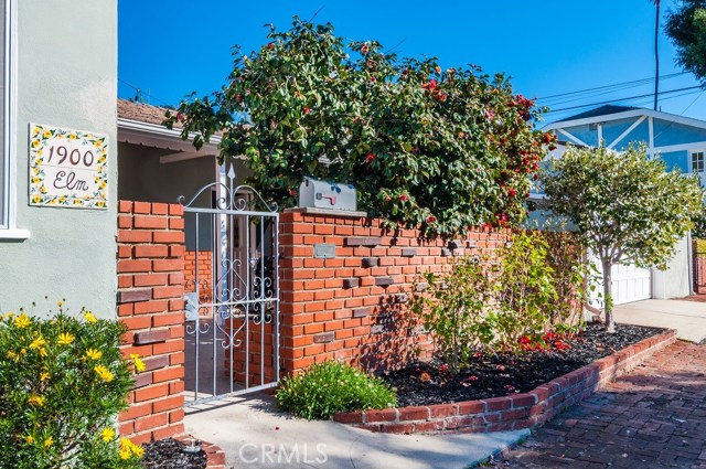 1900 Elm Avenue, Manhattan Beach, California 90266, 3 Bedrooms Bedrooms, ,1 BathroomBathrooms,Residential,Sold,Elm,SB17021478