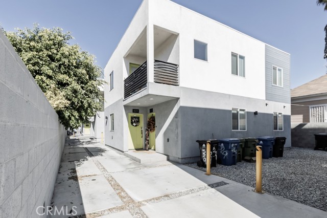 529 W 80th Street, Los Angeles CA: https://media.crmls.org/medias/a06e3aca-d9c1-4fe0-a2ab-b54685a46a05.jpg