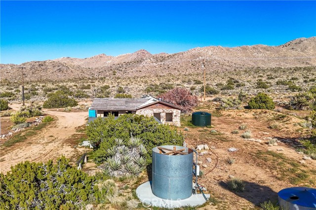 Detail Gallery Image 9 of 58 For 8626 La Contenta Rd, Yucca Valley,  CA 92284 - 2 Beds | 1 Baths