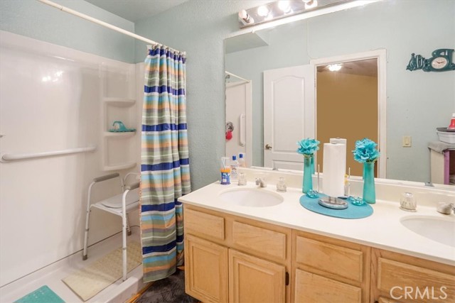 Detail Gallery Image 17 of 45 For 14042 Rogers Ln, Victorville,  CA 92392 - 3 Beds | 2 Baths