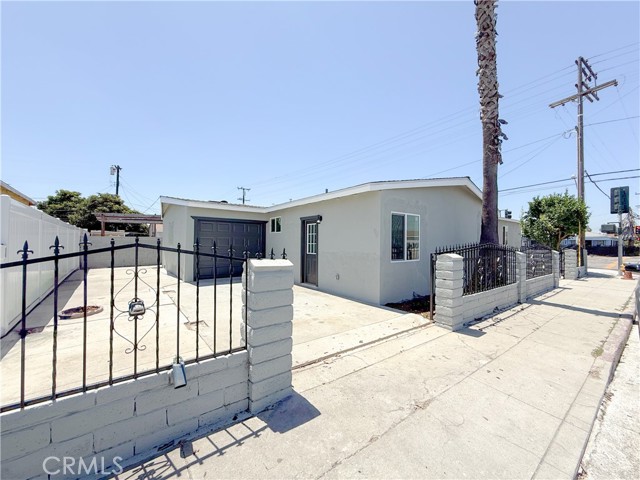 518 N Wilmington Avenue, Compton CA: https://media.crmls.org/medias/a06fd485-1f53-468c-814e-826991047e30.jpg