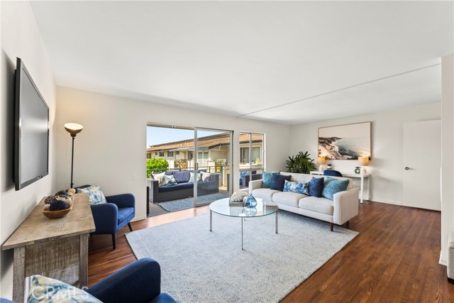 3205 Merrill, Torrance CA: https://media.crmls.org/medias/a06ff15c-a89e-43ca-9bf1-d4b3e1c4eb4d.jpg