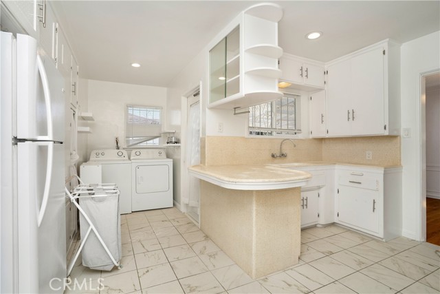 Detail Gallery Image 19 of 35 For 5918 S Fairfax Ave, Los Angeles,  CA 90056 - 4 Beds | 2 Baths